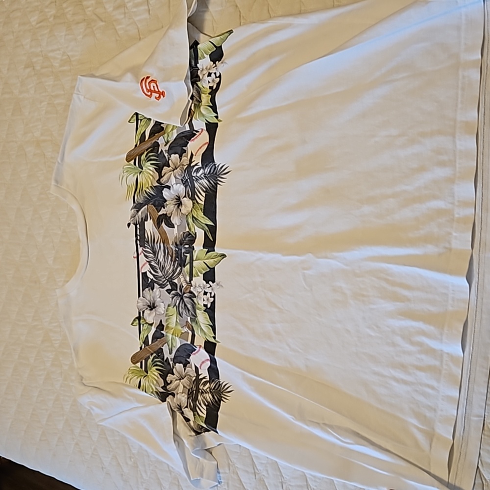 TOMMY Bahama men's XXL SF Giants tshirt
